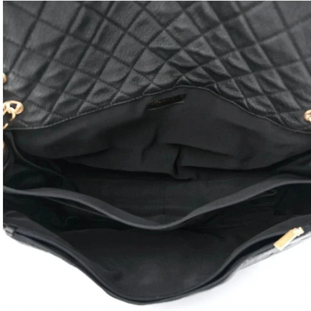 CHANEL QUILTED XXL TRAVEL FLACK  BLACK